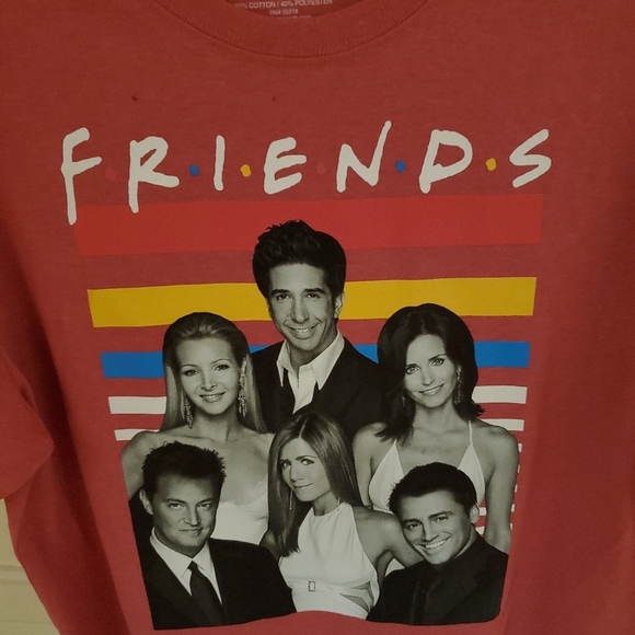 FRIENDS Women's Cropped Short-sleeved T-shirt NWT - Picture 3 of 5